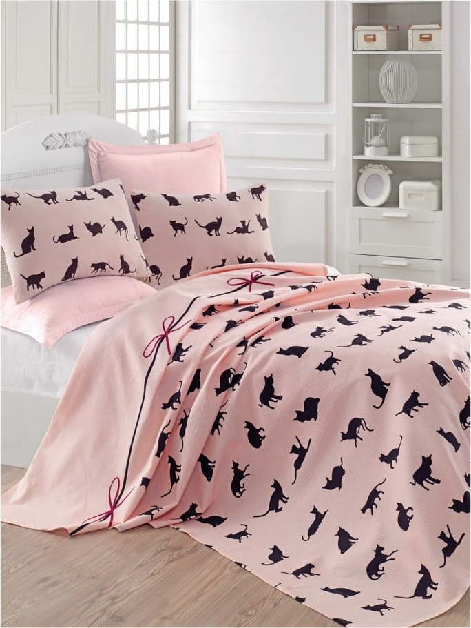 Růžový přehoz přes postel Eponj Home Cats