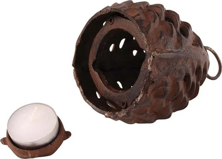 Svítilna z litiny Esschert Design Borová šiška, Ø 9.9 cm