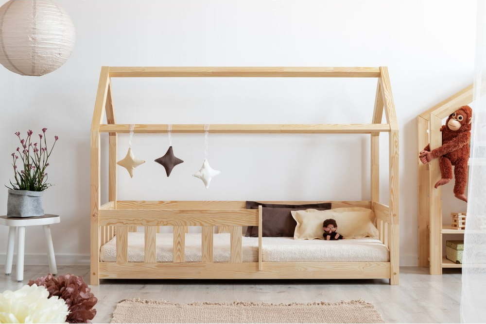 Domečková dětská postel z borovicového dřeva 140x200 cm Mila MBP - Adeko Adeko