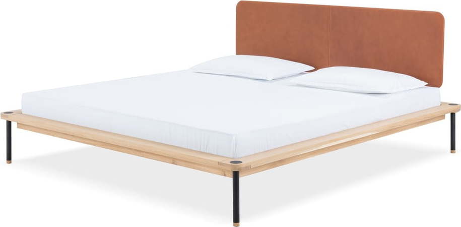 Hnědá/přírodní dvoulůžková postel z dubového dřeva s roštem 140x200 cm Fina – Gazzda Gazzda