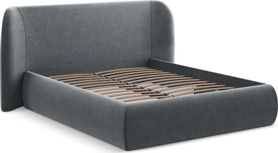 Tmavě šedá čalouněná dvoulůžková postel s úložným prostorem s roštem 160x200 cm Hauke – Makamii Makamii