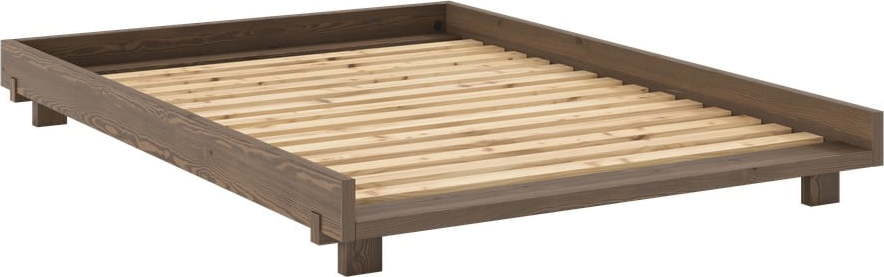 Hnědá dvoulůžková postel z borovicového dřeva s roštem 140x200 cm Social – Karup Design Karup Design