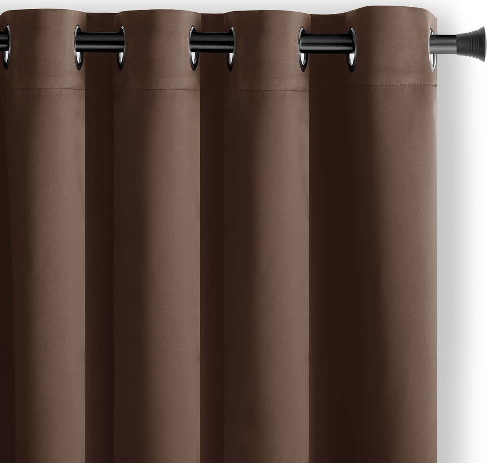 Hnědý zatemňovací závěs 140x245 cm Eyelets – Restilo Restilo