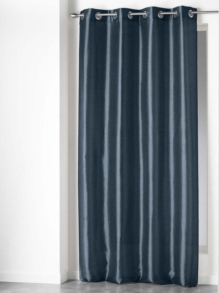 Tmavě modrý závěs z mikrosaténu 140x240 cm Shana – douceur d'intérieur Douceur d intérieur