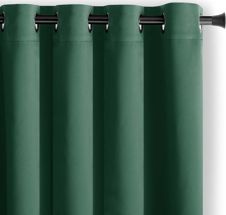 Tmavě zelený zatemňovací závěs 140x270 cm Eyelets – Restilo Restilo