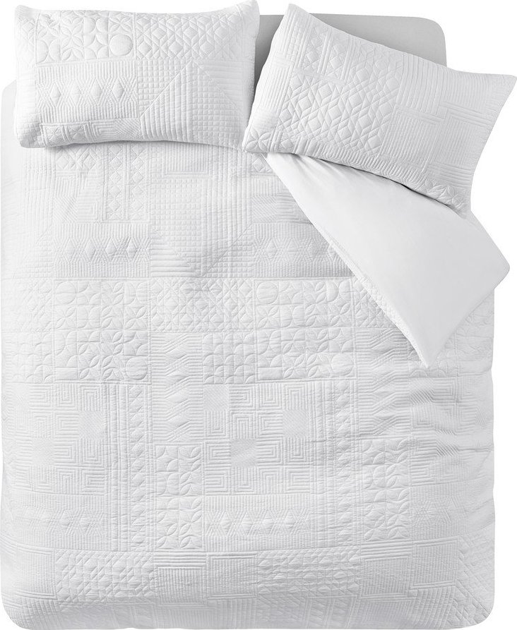 Bílé povlečení na dvoulůžko 200x200 cm Folkstone Geo – Catherine Lansfield Catherine Lansfield