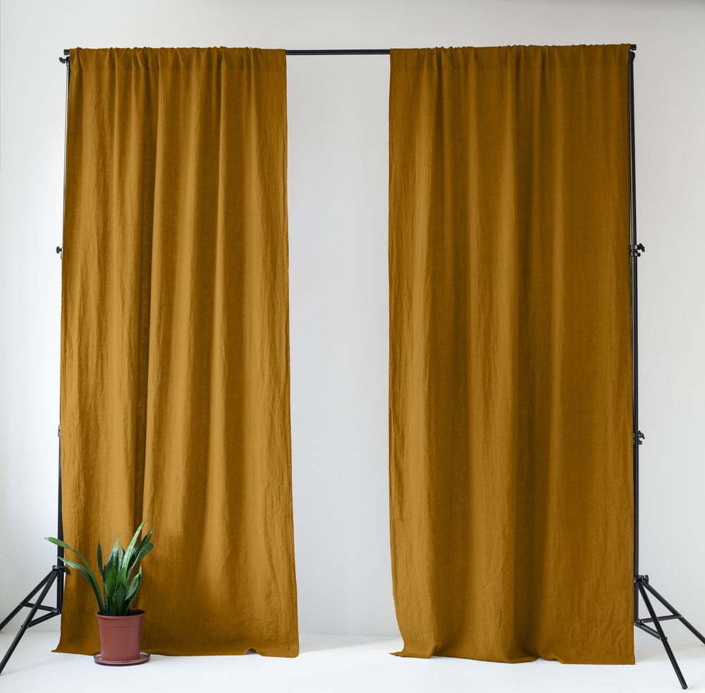 Okrově žlutý/hnědý lněný závěs 140x300 cm Bronze – Linen Tales Linen Tales