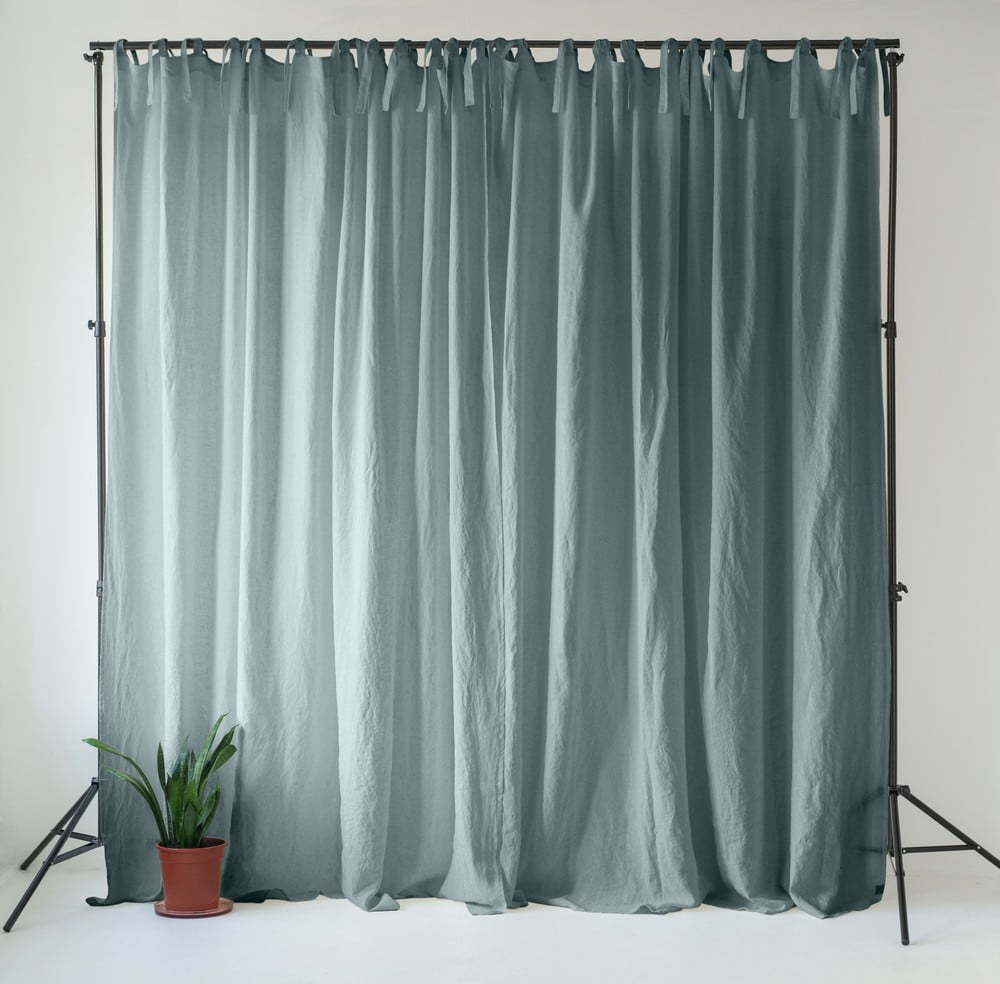 Šedomodrý lněný závěs 140x200 cm Blue Fog – Linen Tales Linen Tales