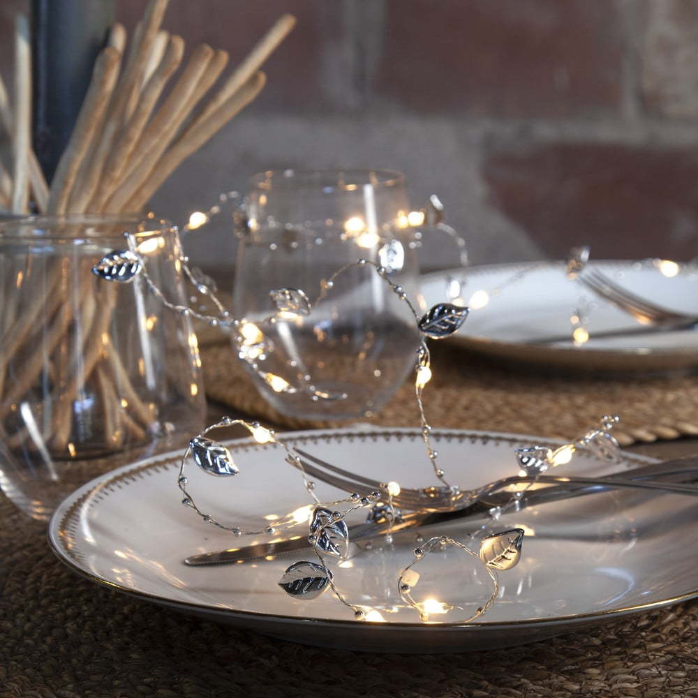 Světelný řetěz počet žárovek 20 ks na baterky délka 200 cm Dew Drop – Star Trading Star Trading