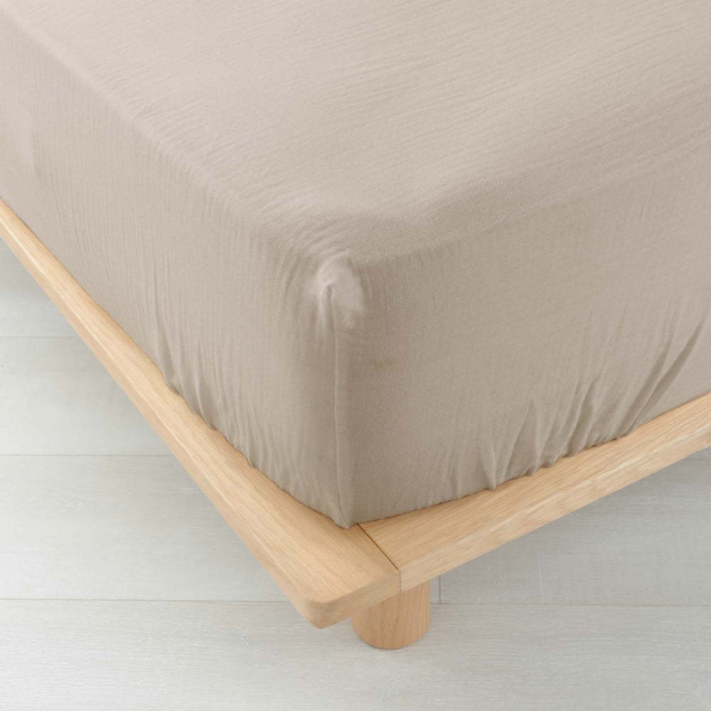 Béžové napínací mušelínové prostěradlo 140x190 cm Angelia – douceur d'intérieur Douceur d intérieur