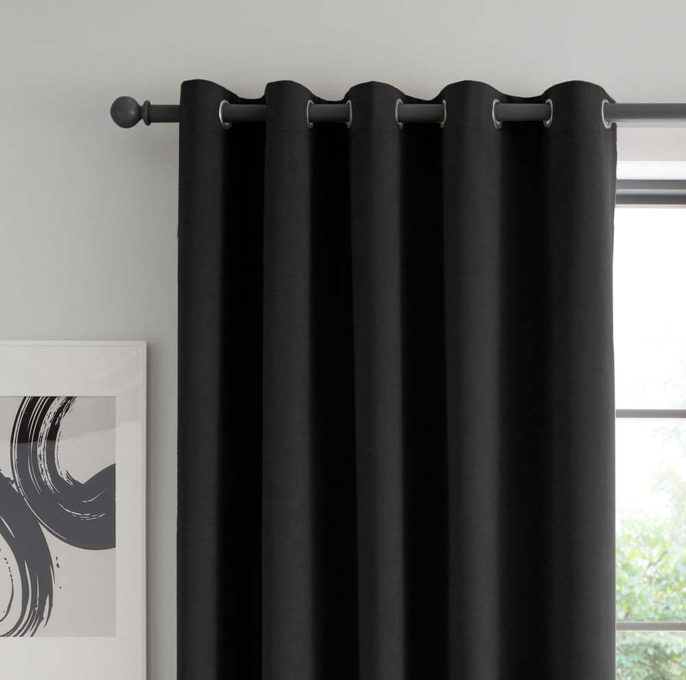 Černé zatemňovací závěsy v sadě 2 ks 117x183 cm Wilson – Catherine Lansfield Catherine Lansfield