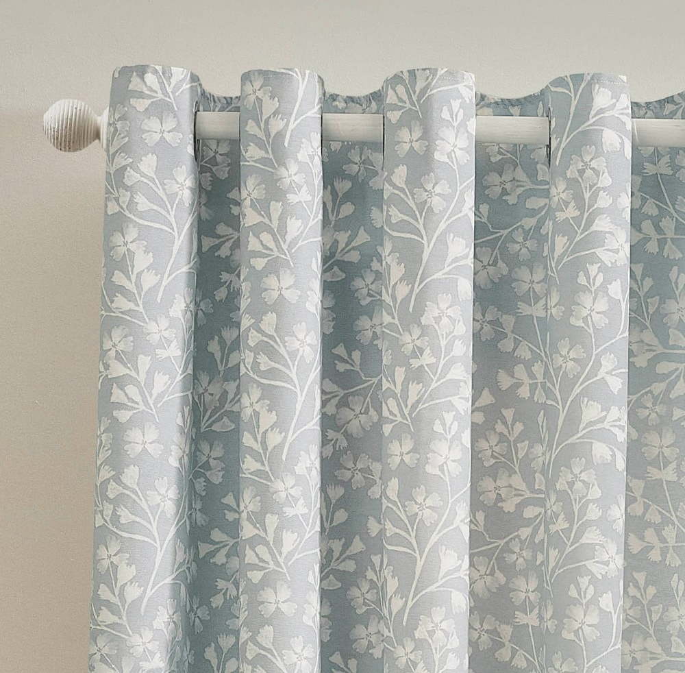 Modré závěsy v sadě 2 ks 117x183 cm Brooke Floral – Catherine Lansfield Catherine Lansfield