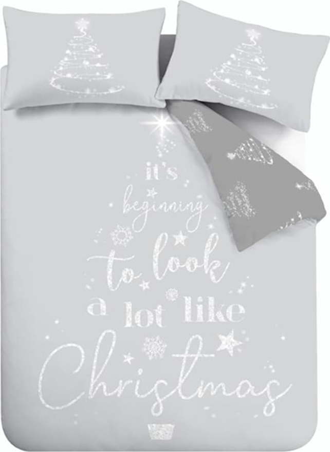Šedé povlečení na dvoulůžko/prodloužené 230x220 cm A Lot Like Christmas – Catherine Lansfield Catherine Lansfield