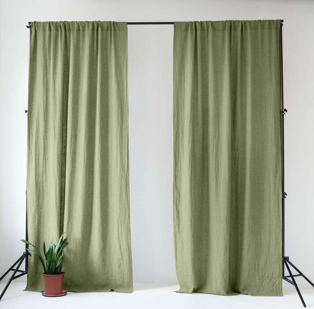 Světle zelený lněný závěs 140x170 cm Sage – Linen Tales Linen Tales