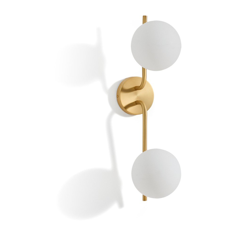 Bílé/ve zlaté barvě nástěnné svítidlo Brisia – Kave Home Kave Home