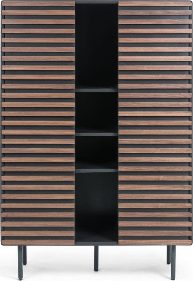 Černá/v přírodní barvě skříňka v dekoru ořechu 105x155x40 cm Kesia – Kave Home Kave Home