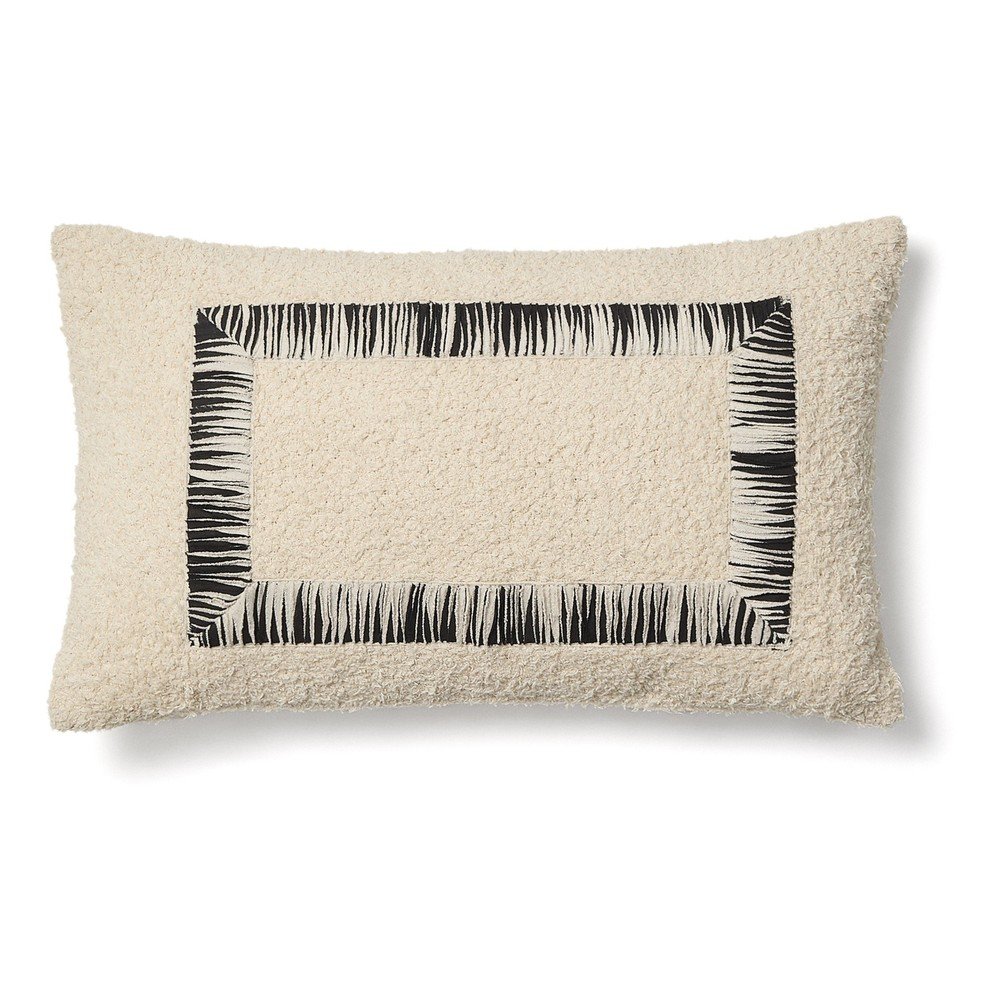 Povlak na polštář z materiálu bouclé 50x30 cm Enari – Kave Home Kave Home