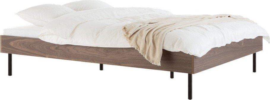 Dvoulůžková postel z dřevotřísky v dekoru ořechu bez čela s roštem 180x200 cm v tmavě přírodní barvě Streiko – noo.ma NOO.MA