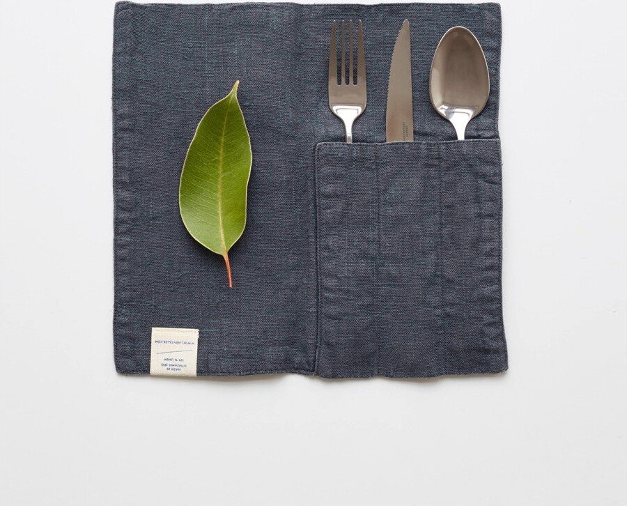 Lněná kapsa na příbor 2 ks 23x23 cm Dark Grey – Linen Tales Linen Tales